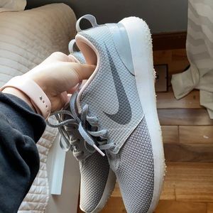 Women's Nike Golf shoes, size 8